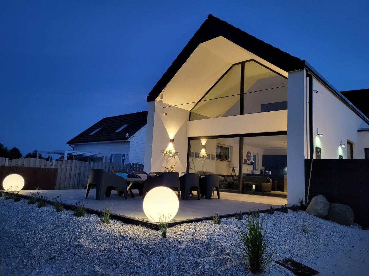 Robson Beach I Sauna, Jacuzzi Miedzywodzie Exterior photo