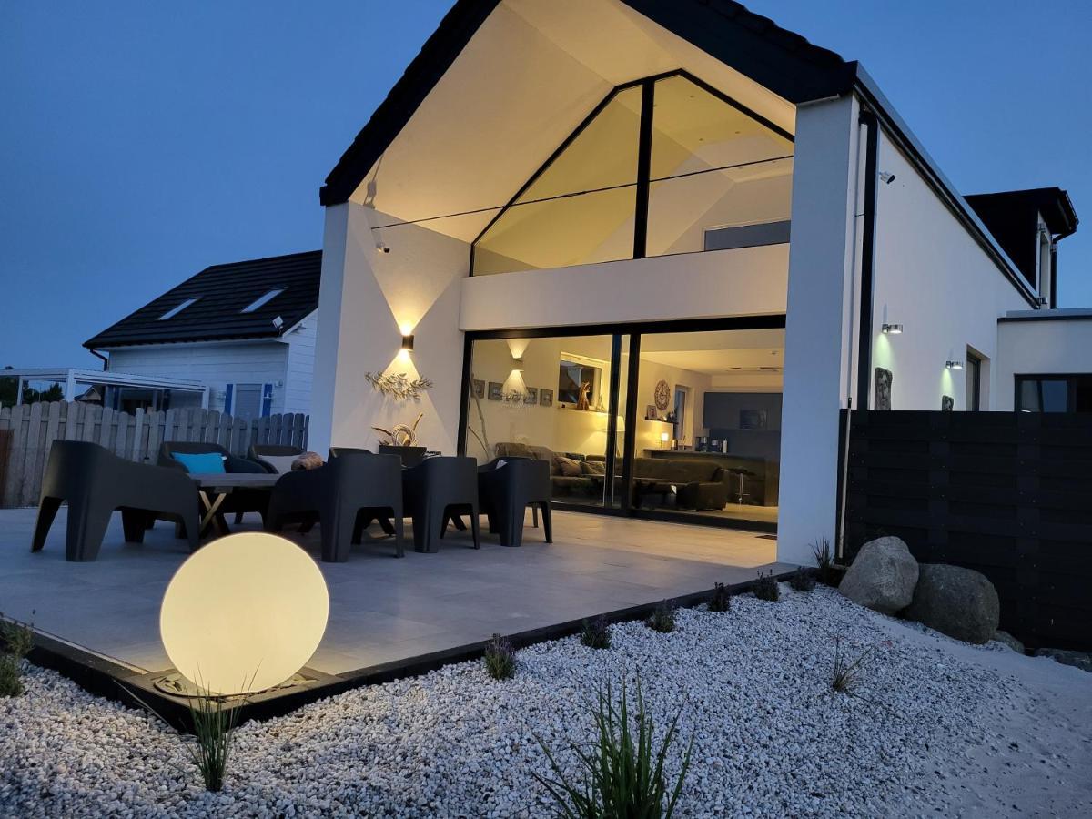 Robson Beach I Sauna, Jacuzzi Miedzywodzie Exterior photo