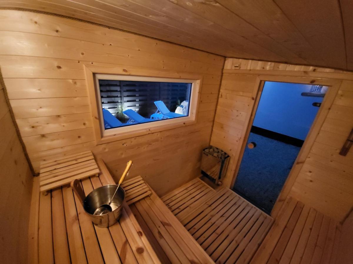 Robson Beach I Sauna, Jacuzzi Miedzywodzie Exterior photo